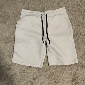 White 32 Degrees Shorts